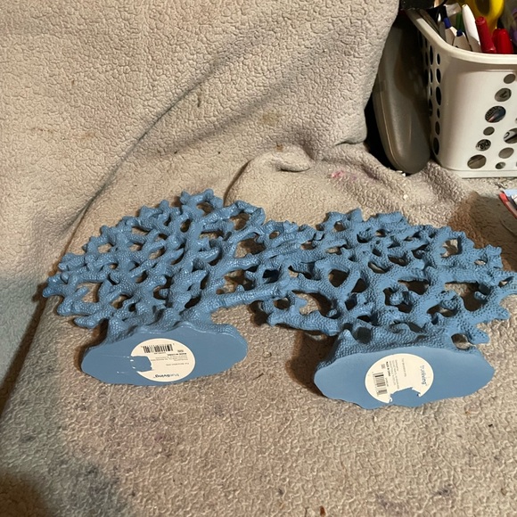 Blue Coral Decor Pieces - Picture 4 of 6